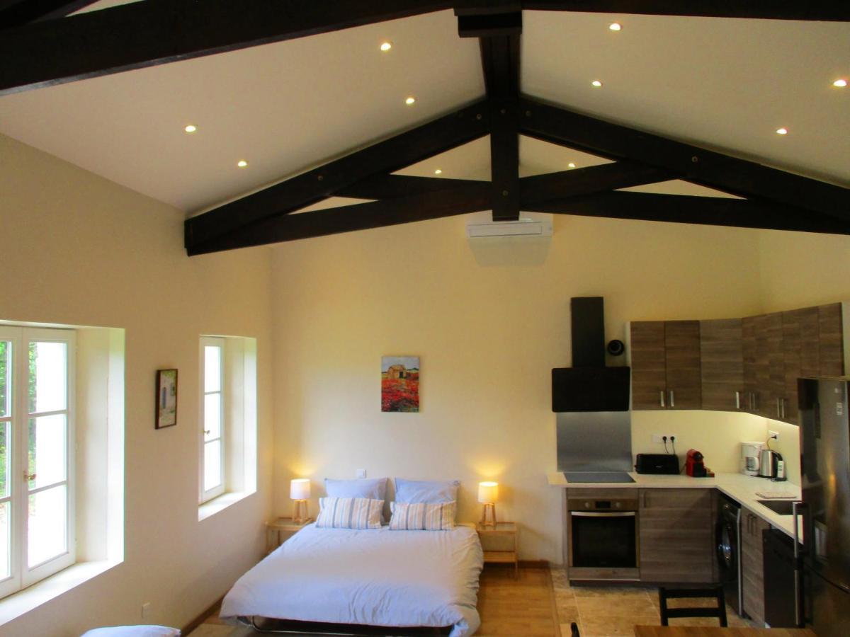 Le Mas Des Lilas Uzes Luaran gambar