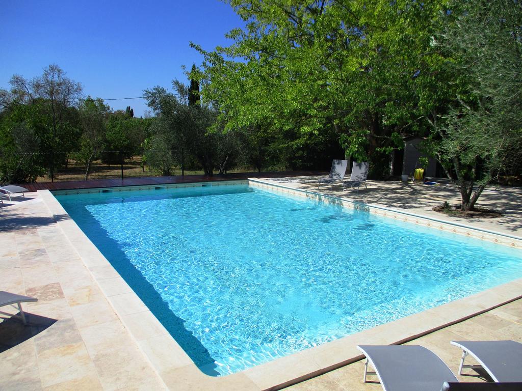 Le Mas Des Lilas Uzes Luaran gambar