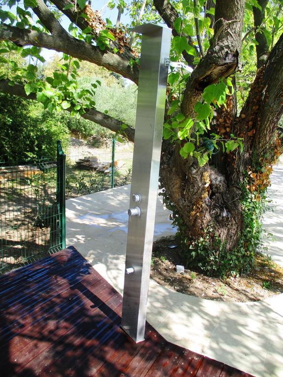 Le Mas Des Lilas Uzes Luaran gambar