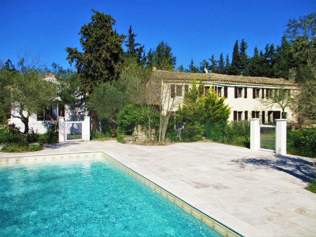 Le Mas Des Lilas Uzes Luaran gambar