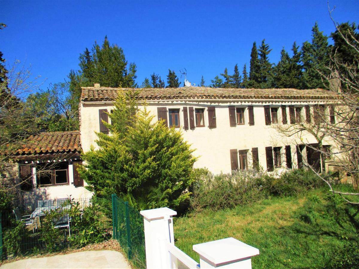 Le Mas Des Lilas Uzes Luaran gambar